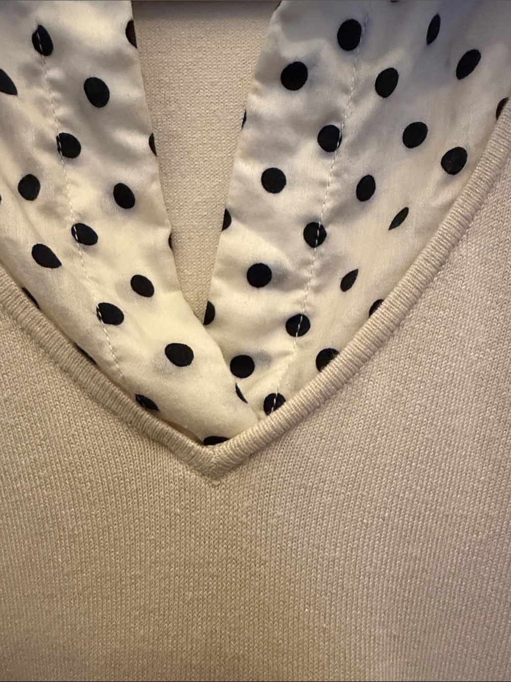Lauren Ralph Lauren Cream V-Neck Sweater with Black Polka Dot Collar & Cuffs - Picture 3 of 7